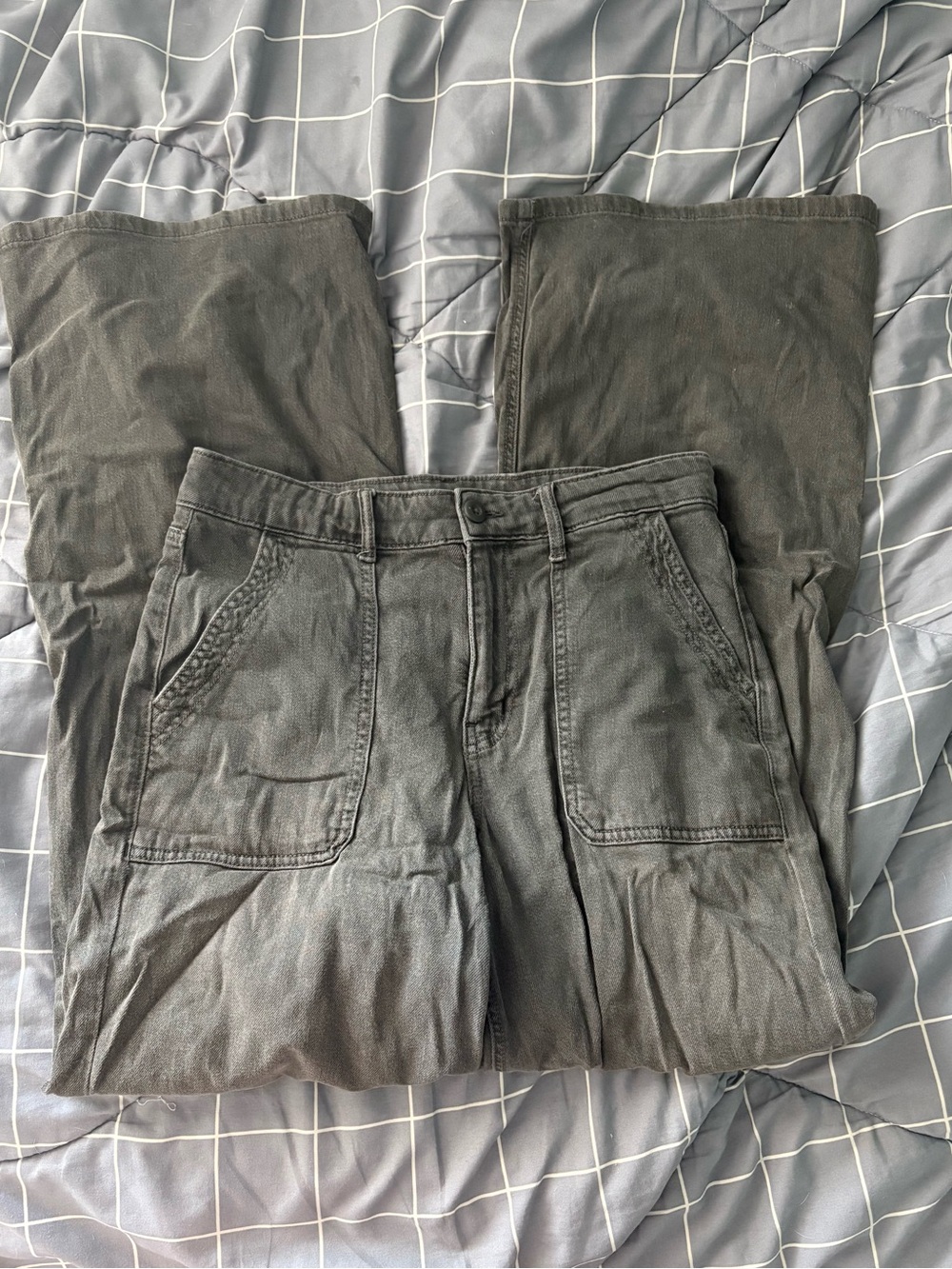 American Eagle Stretch Pants in Charcoal